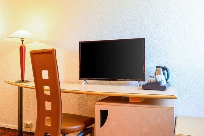 Imagen de la habitación del Hotel The Originals Boutique, Hôtel Beauséjour, Poitiers Nord Futuroscope. Foto 8