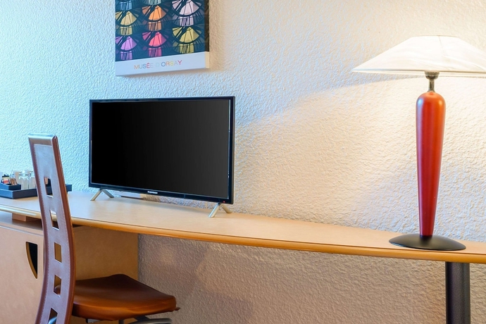 Imagen de la habitación del Hotel The Originals Boutique, Hôtel Beauséjour, Poitiers Nord Futuroscope. Foto 13