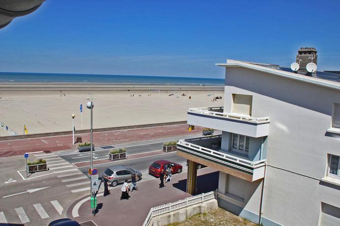 Imagen de los exteriores del Hotel The Originals Boutique, Hôtel Neptune, Berck-Sur-Mer. Foto 7