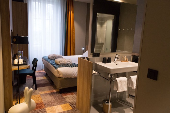 Imagen de la habitación del Hotel The Originals Boutique, Hôtel des Sources. Foto 15