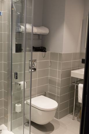 Imagen de la habitación del Hotel The Originals Boutique, Hôtel des Sources. Foto 18