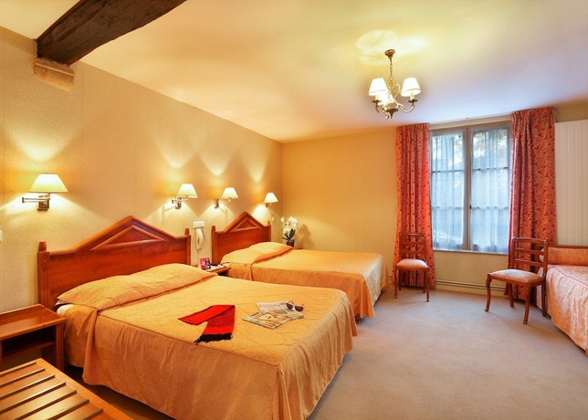 Imagen de la habitación del Hotel The Originals Boutique, Hostellerie Des Trois Pigeons. Foto 16