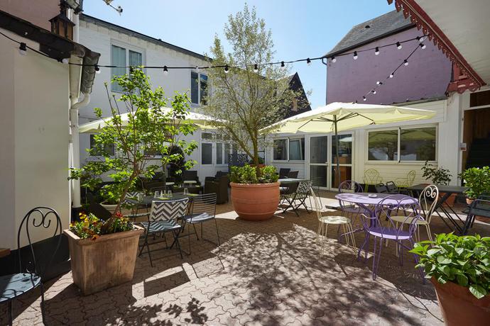 Imagen de los interiores del Hotel The Originals Boutique, La Colonne De Bronze. Foto 7