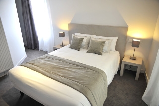 Imagen de la habitación del Hotel The Originals Boutique, La Grange. Foto 4