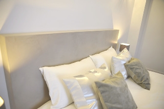 Imagen de la habitación del Hotel The Originals Boutique, La Grange. Foto 5