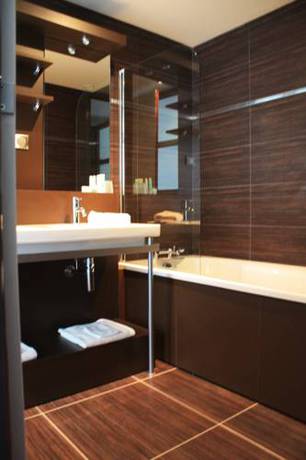 Imagen de la habitación del Hotel The Originals Boutique, La Maison Rouge. Foto 6