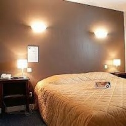 Imagen de la habitación del Hotel The Originals Boutique, Le George, Loches. Foto 4