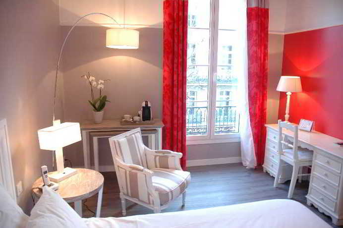 Imagen de la habitación del Hotel The Originals Boutique, Le Londres, Saumur. Foto 13