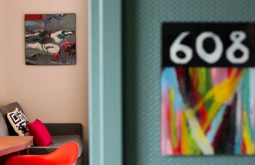 Imagen de la habitación del Hotel The Originals Boutique, Le Pariou. Foto 6