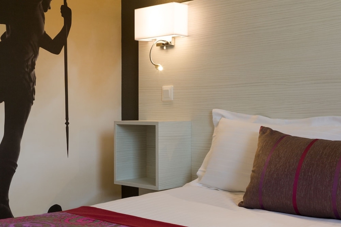 Imagen de la habitación del Hotel The Originals Boutique, Les Quatre Salines. Foto 9