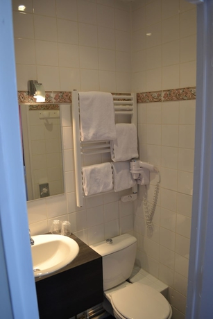 Imagen de la habitación del Hotel The Originals Boutique, Les Quatre Salines. Foto 13