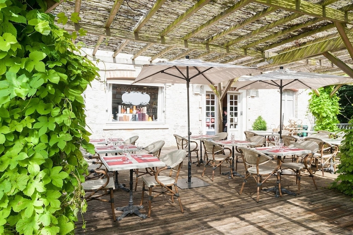 Imagen de los exteriores del Hotel The Originals Boutique, Ô Gayot. Foto 10