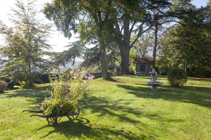 Imagen de los exteriores del Hotel The Originals Boutique, Parc , Orléans Sud. Foto 15