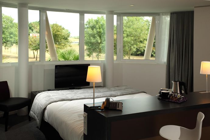 Imagen de la habitación del Hotel The Originals Boutique, Saint James Nantes. Foto 3