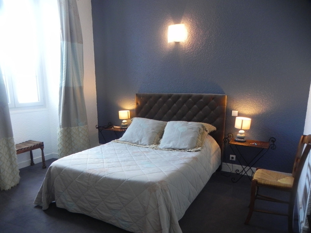 Imagen de la habitación del Hotel The Originals Boutique, Villa Montpensier. Foto 8