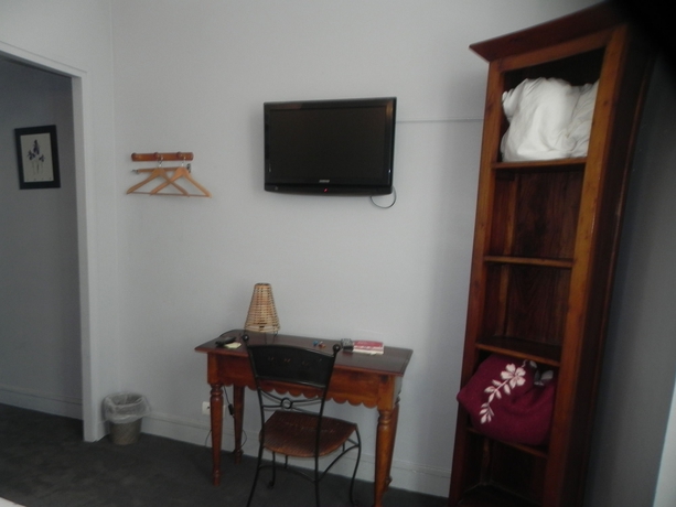 Imagen de la habitación del Hotel The Originals Boutique, Villa Montpensier. Foto 9