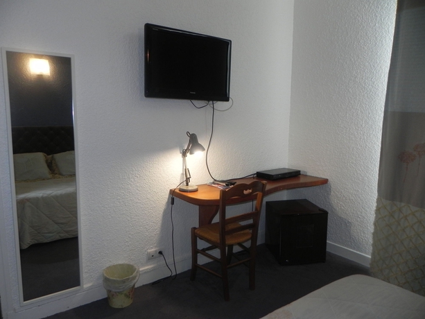 Imagen de la habitación del Hotel The Originals Boutique, Villa Montpensier. Foto 10