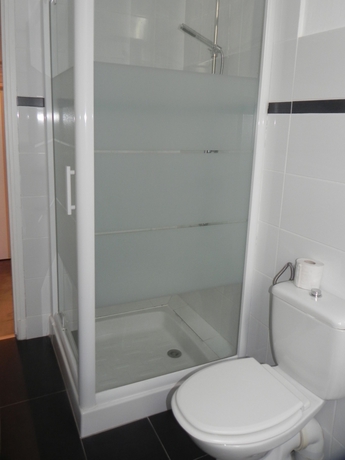 Imagen de la habitación del Hotel The Originals Boutique, Villa Montpensier. Foto 14