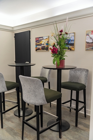 Imagen de los interiores del Hotel The Originals City, Aliz&eacute;a. Foto 15