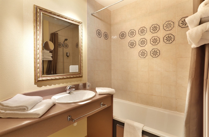 Imagen de la habitación del Hotel The Originals City, Alteora. Foto 5