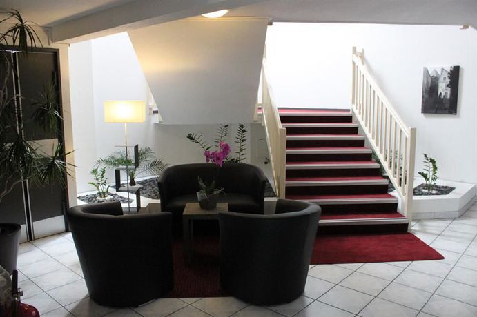 Imagen del bar/restaurante del Hotel The Originals City, Angers Sud – Le Village 49. Foto 5