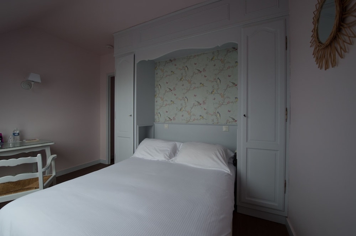 Imagen de la habitación del Hotel The Originals City, Armen Le Triton. Foto 11