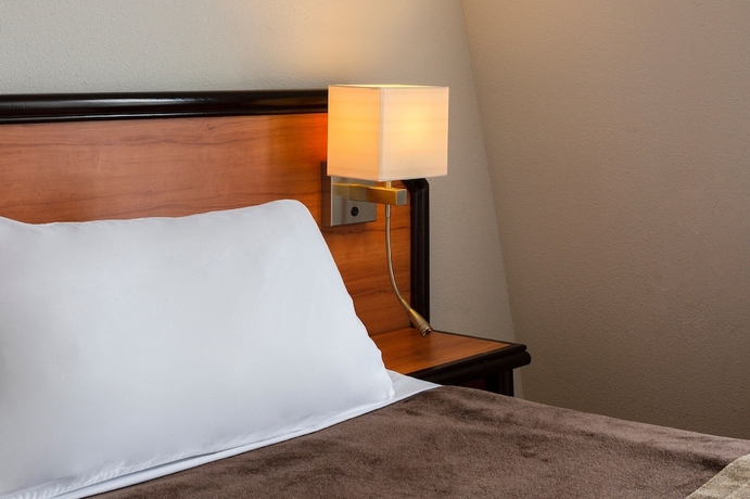 Imagen de la habitación del Hotel The Originals City, Astoria Vatican, Lourdes (inter-hotel). Foto 3