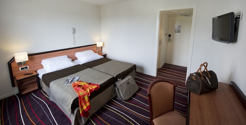 Imagen de la habitación del Hotel The Originals City, Astoria Vatican, Lourdes (inter-hotel). Foto 11