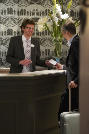 Imagen de los interiores del Hotel The Originals City, Astoria Vatican, Lourdes (inter-hotel). Foto 16