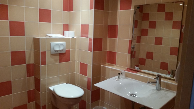 Imagen de la habitación del Hotel The Originals City, Bordeaux Porte Du Bassin. Foto 6