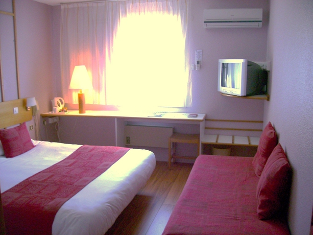 Imagen de la habitación del Hotel The Originals City, Bordeaux Porte Du Bassin. Foto 8