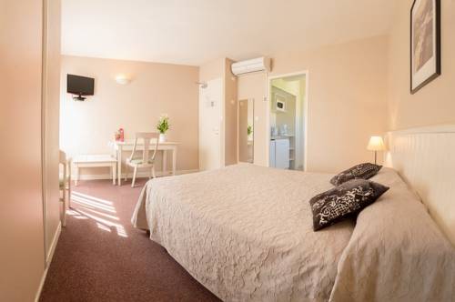 Imagen de la habitación del Hotel The Originals City, Cartier. Foto 10