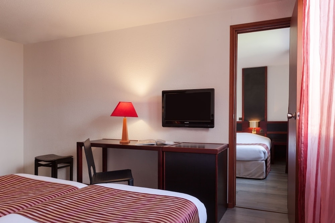 Imagen de la habitación del Hotel The Originals City, Castel Burgond. Foto 7