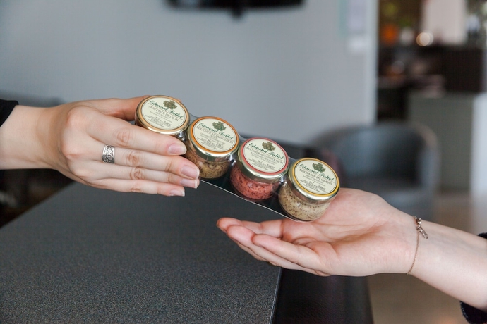 Imagen de los interiores del Hotel The Originals City, Castel Burgond. Foto 19