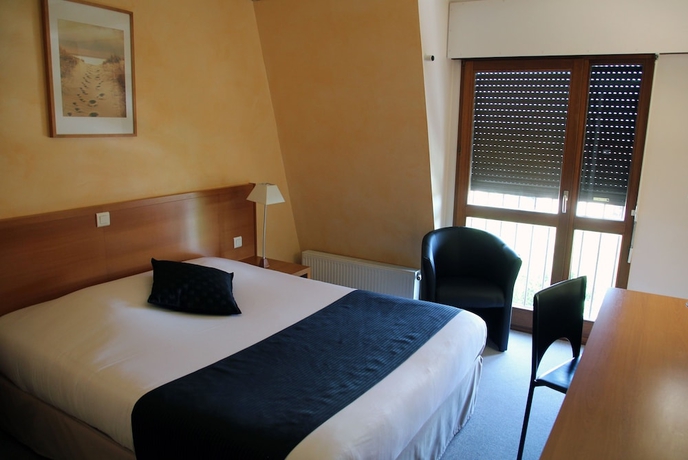 Imagen de la habitación del Hotel The Originals City, Castel Burgond. Foto 11