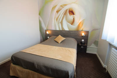 Imagen general del Hotel The Originals City, Dau Ly. Foto 2