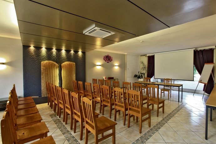 Imagen de los interiores del Hotel The Originals City, De Bordeaux, Bergerac. Foto 16