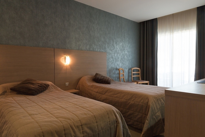 Imagen de la habitación del Hotel The Originals City, De France. Foto 18