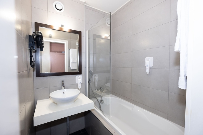 Imagen de la habitación del Hotel The Originals City, De L'ange, Guebwiller. Foto 10