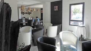 Imagen general del Hotel The Originals City, Des Arts. Foto 4