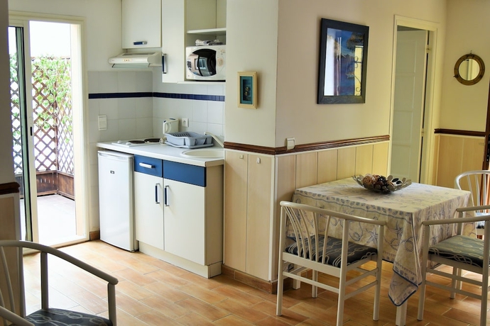 Imagen de la habitación del Hotel The Originals City, Frisia, Beaulieu-sur-mer. Foto 9