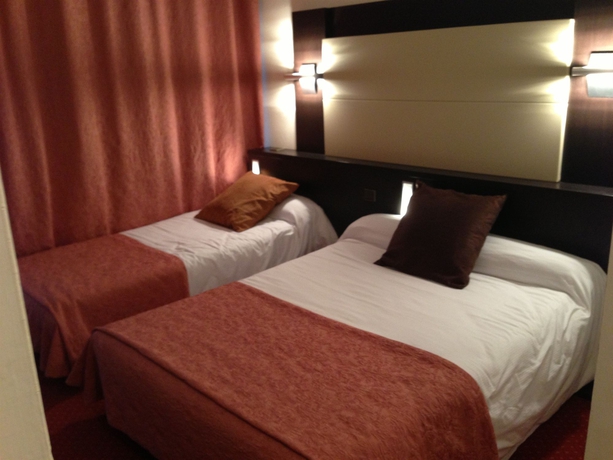 Imagen de la habitación del Hotel The Originals City, Galaxie, Nice Aéroport. Foto 8