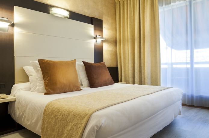 Imagen de la habitación del Hotel The Originals City, Galaxie, Nice Aéroport. Foto 10