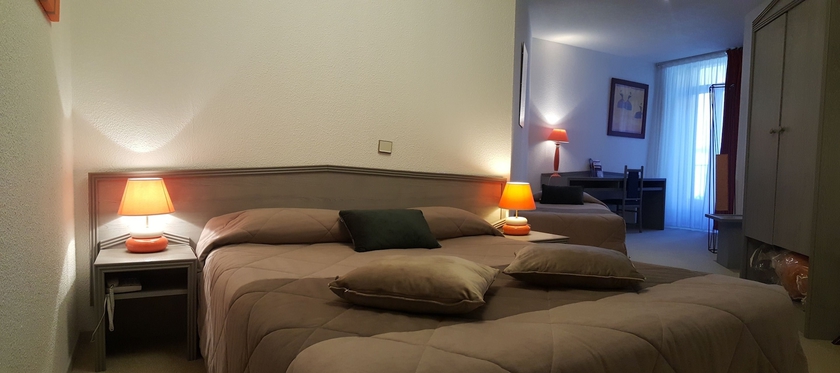 Imagen de la habitación del Hotel The Originals City, Genève, Albertville Nord. Foto 3