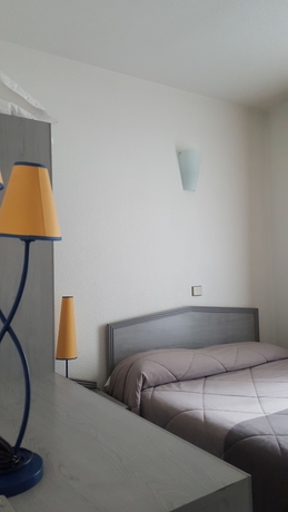 Imagen de la habitación del Hotel The Originals City, Genève, Albertville Nord. Foto 5