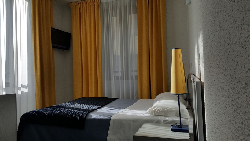 Imagen de la habitación del Hotel The Originals City, Genève, Albertville Nord. Foto 8