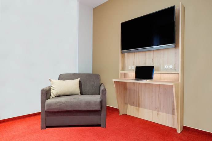 Imagen de la habitación del Hotel The Originals City, H&ocirc;tel Acadine, Pont-Audemer. Foto 4