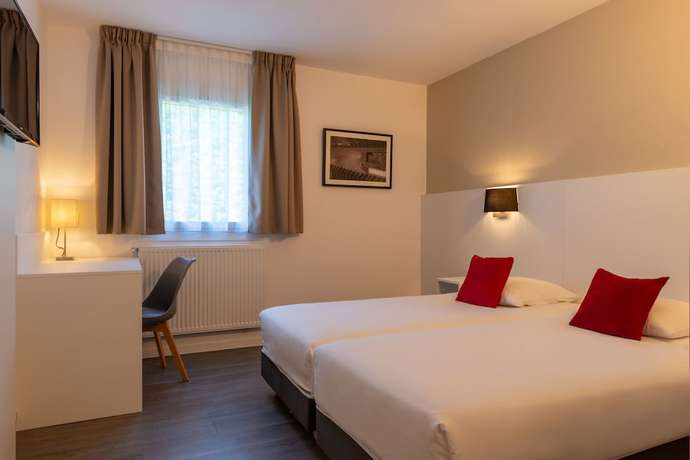 Imagen de la habitación del Hotel The Originals City, H&ocirc;tel Acropole, Bernay. Foto 12