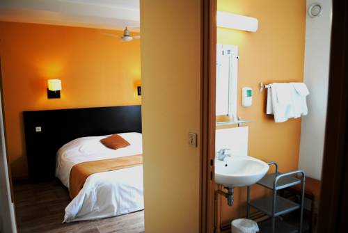 Imagen de la habitación del Hotel The Originals City, H&ocirc;tel Artyster, Le Mans. Foto 2