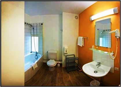 Imagen de la habitación del Hotel The Originals City, H&ocirc;tel Artyster, Le Mans. Foto 4